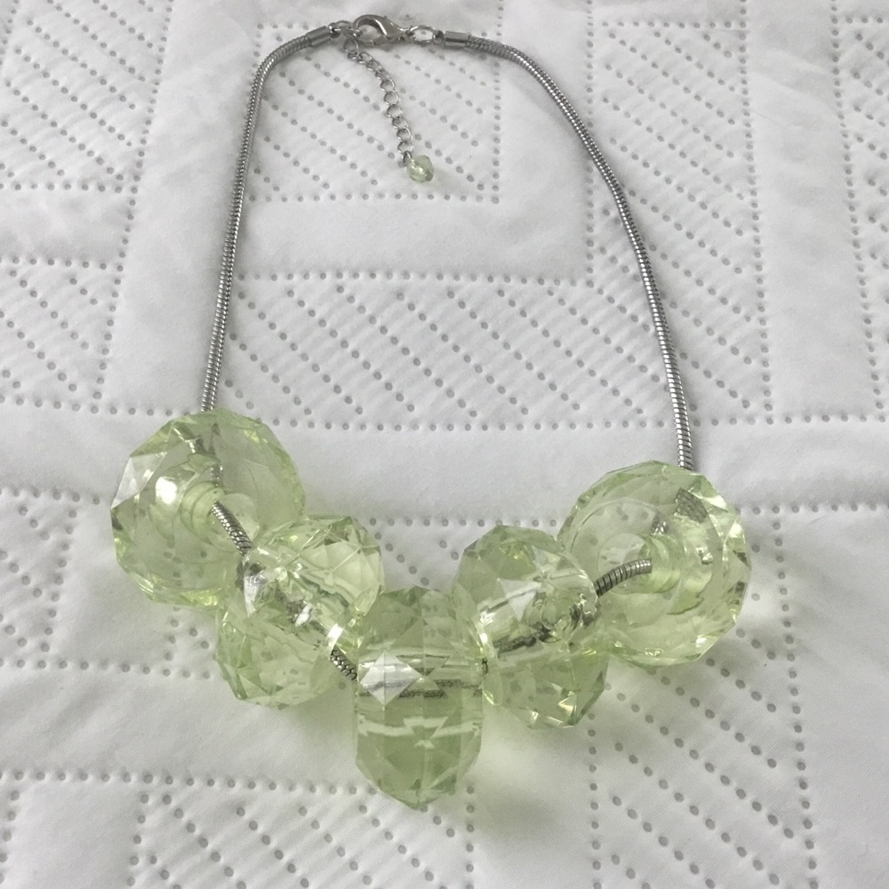 Vintage Light Green Faceted Bead Necklace - Women Jewelry